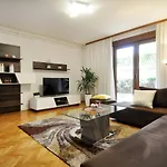 Apartman Lory